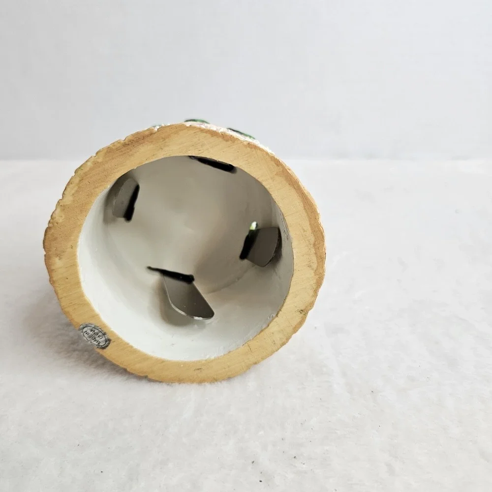 Basket Holder With 4 Cheese/Butter/Jam Spreaders